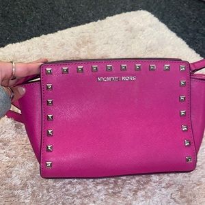 Barely used Michael Kors Pink purse